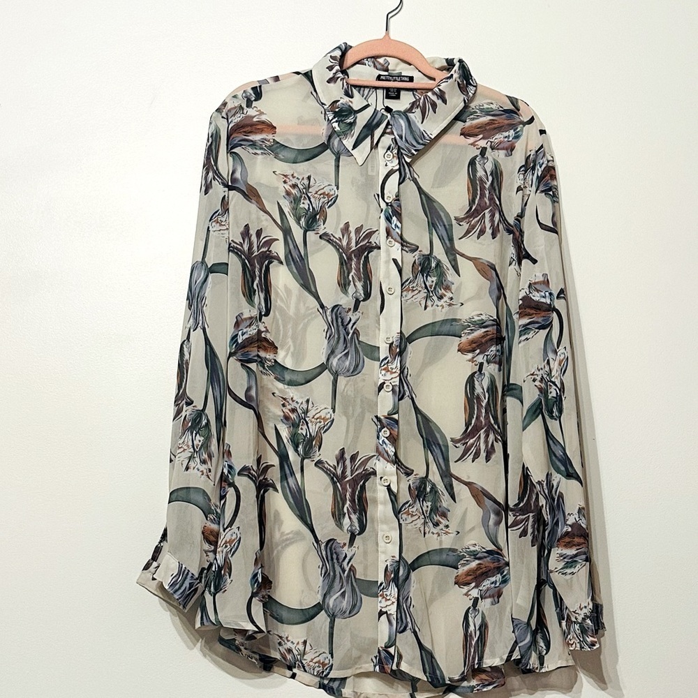Pretty Little Things Plus NWT Floral Blouse US 16 Women’s
